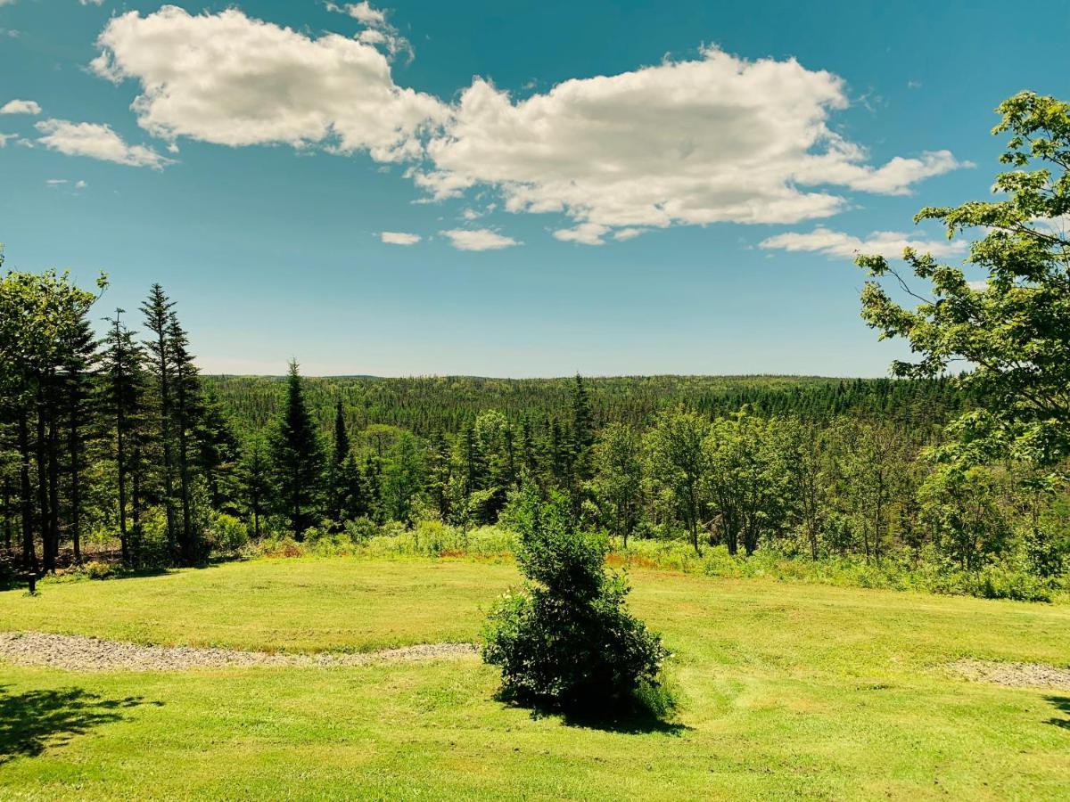 Eagle Valley Cottages Queensport Екстериор снимка
